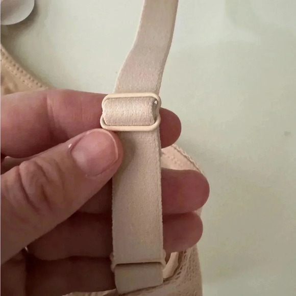 Wacoal Comfortable Cool Underwire Bra size 36 DD Color Sand - Picture 6 of 12